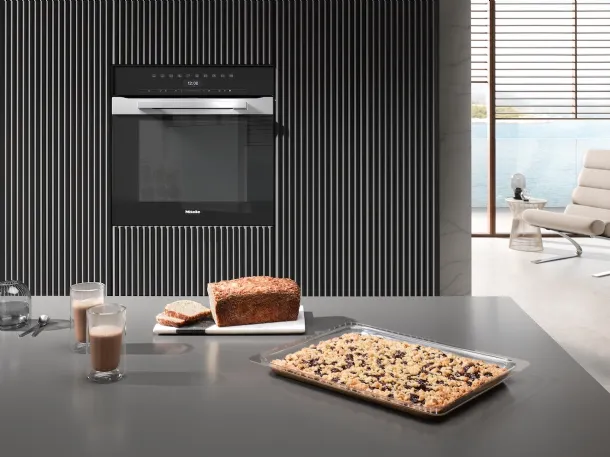Miele H 7464 BP oven with thermometric probe and LED lighting