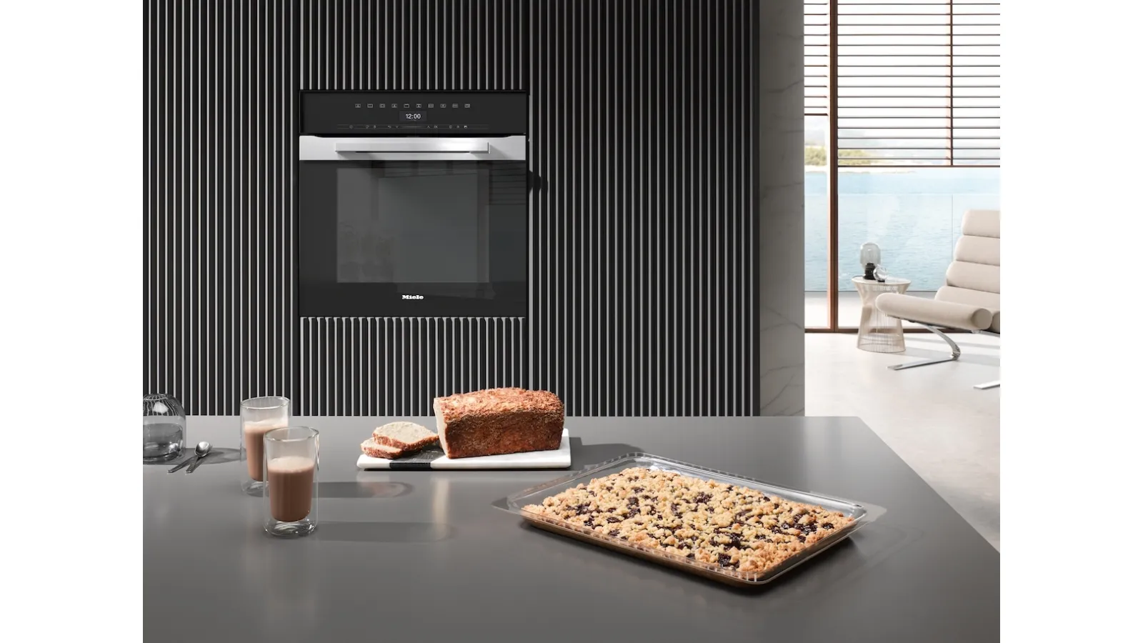 Miele H 7464 BP oven with thermometric probe and LED lighting