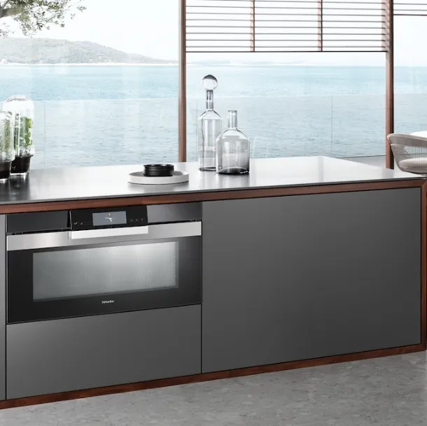 Miele 90cm wide oven H 7890 BP with temperature probe