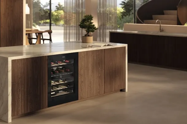 Wine Cooler KWTUS 7196 E by Miele
