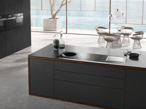 Smart Line CS 7641 FL Induction Cooktop with Wok Well by Miele
