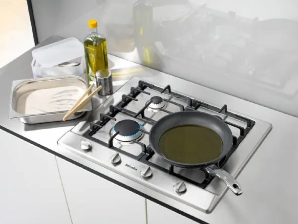 Gas Cooktop with 4 Burners KM 2010 by Miele