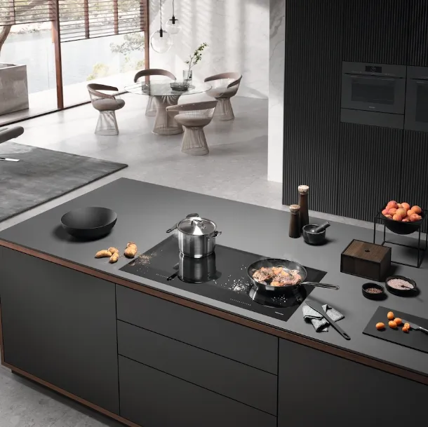 Freestanding Induction Cooktop KM 7897-1 FL Diamond by Miele