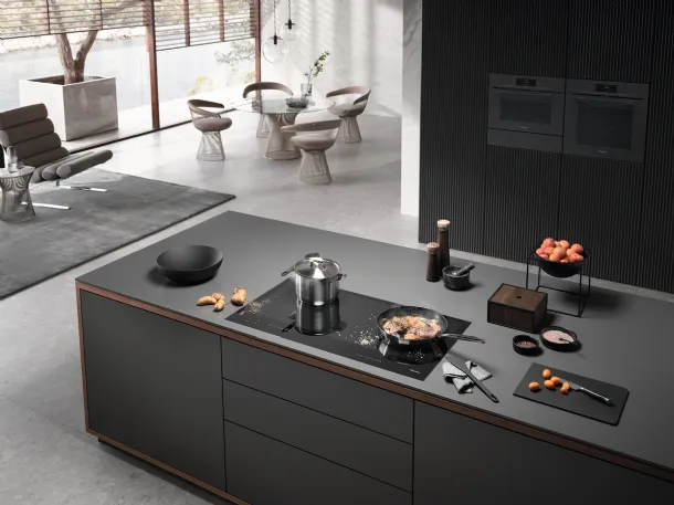 Freestanding Induction Cooktop KM 7897-1 FL Diamond by Miele