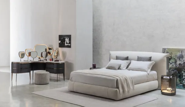 Bed with headboard Amal by Flou