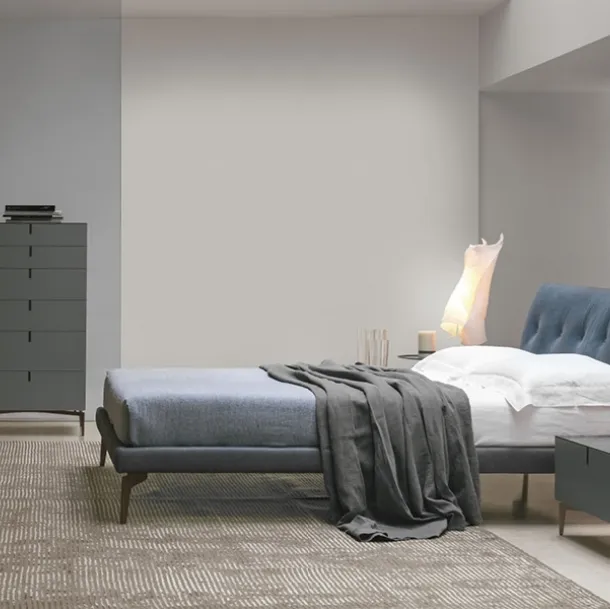Leather bed with capitonné headboard Arca by Alivar