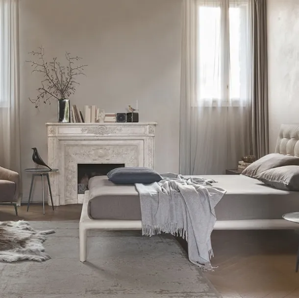 Leather bed with quilted and padded headboard Boheme by Alivar