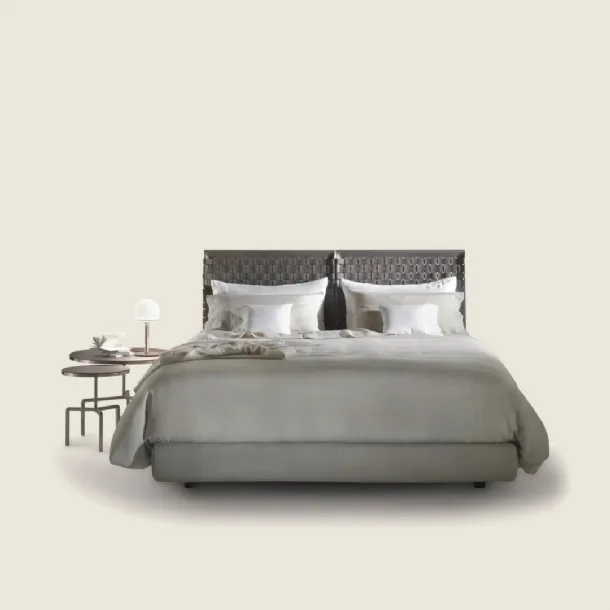 Bed with woven leather headboard Cestone by Flexform