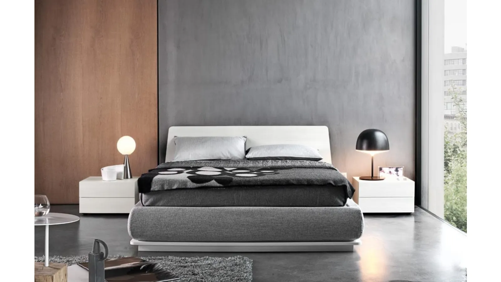 Charme Bed in Lacquered White Wood by Giellesse