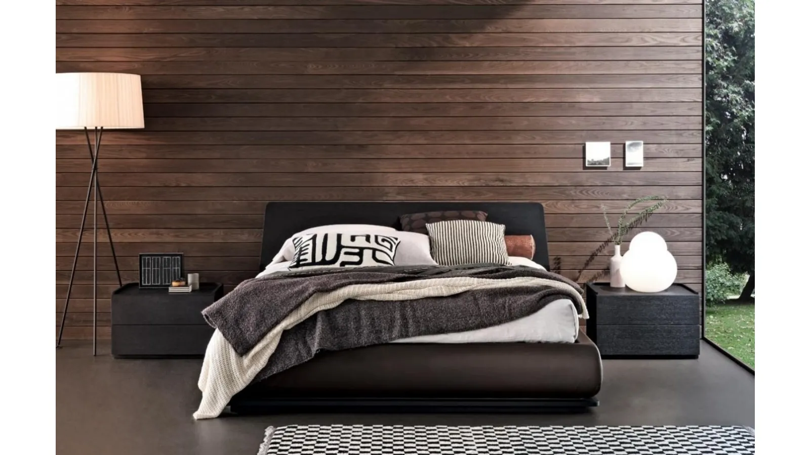 Charme wooden bed with storage by Giellesse