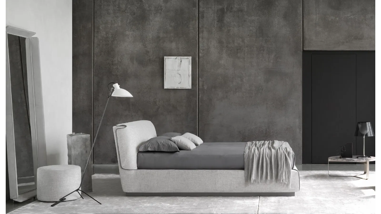 Gentleman double bed by Flou