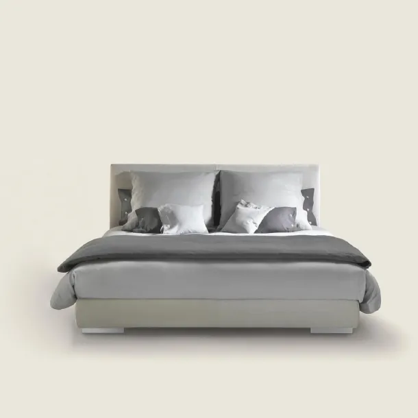 Magnum bed with Flexform upholstered fabric