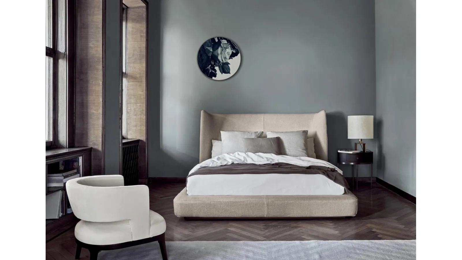 Midnight Bed with Flexform upholstered fabric