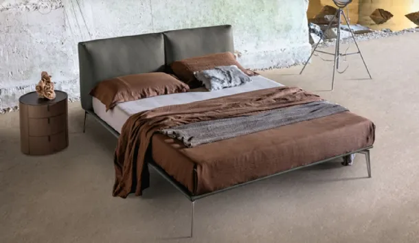 Bed with padded leather headboard Papillon by Alivar