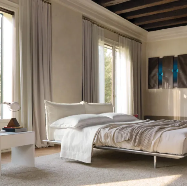Bed with upholstered fabric headboard and brushed aluminum structure by Desirèe