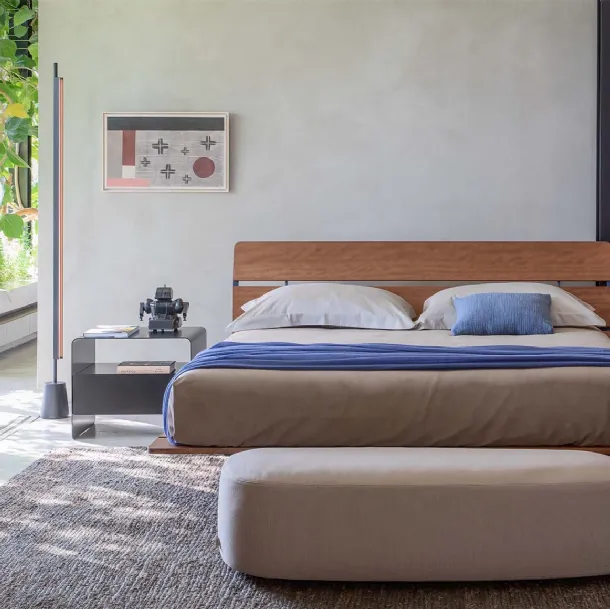 Double bed with a headboard made of visible wooden slats Tadao by Flou