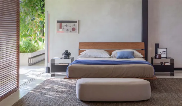 Double bed with a headboard made of visible wooden slats Tadao by Flou