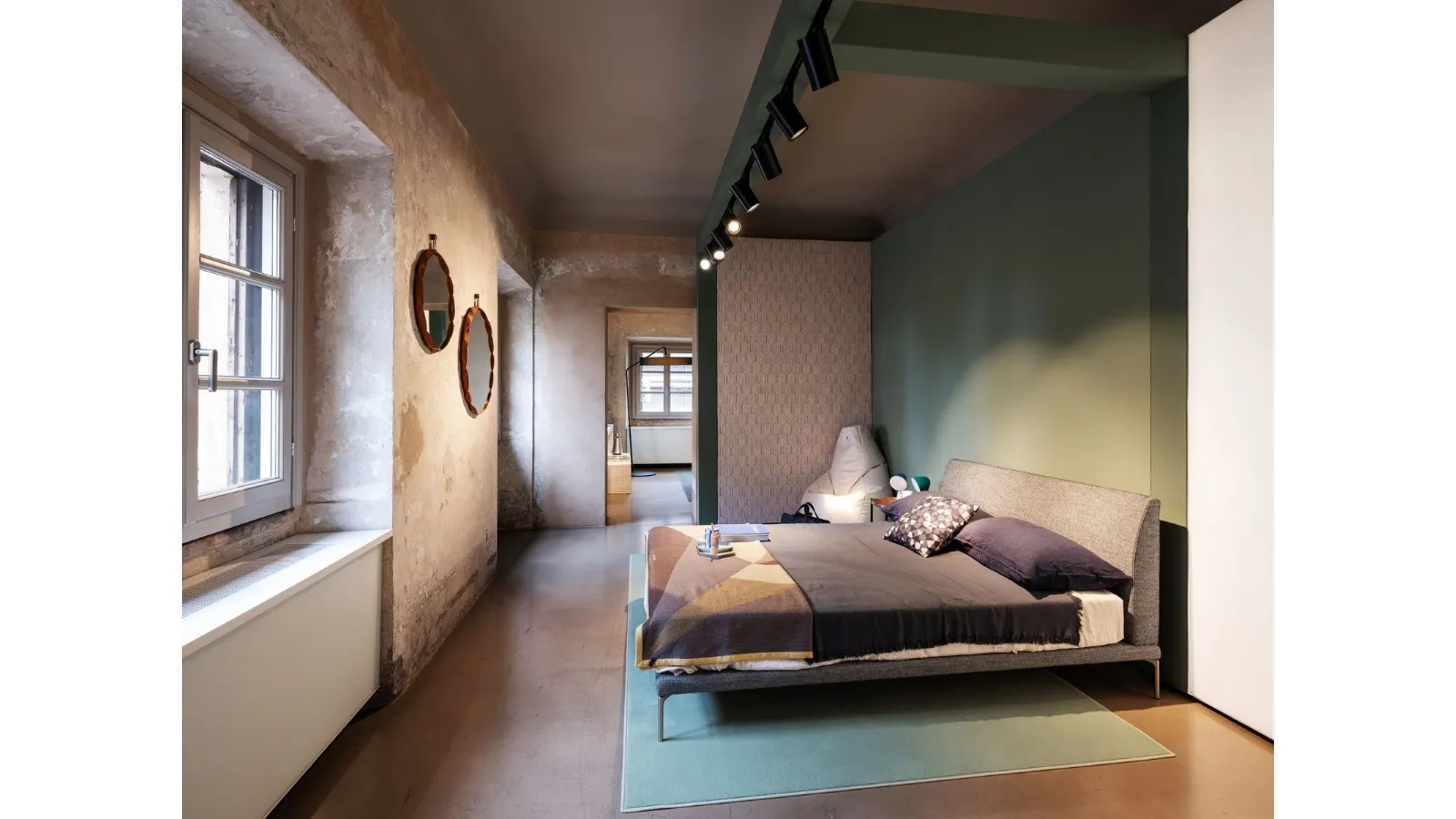 Fabric bed with Talamo headboard by Zanotta