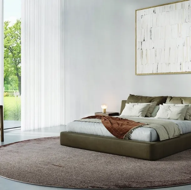 Timeo leather bed by Alivar