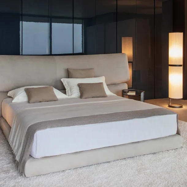 Double bed with Yuna headboard by Flou