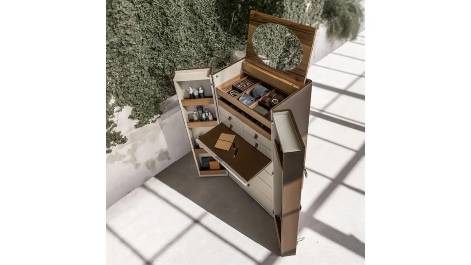 Bombay chest of drawers in leather, lacquered and walnut by Alivar