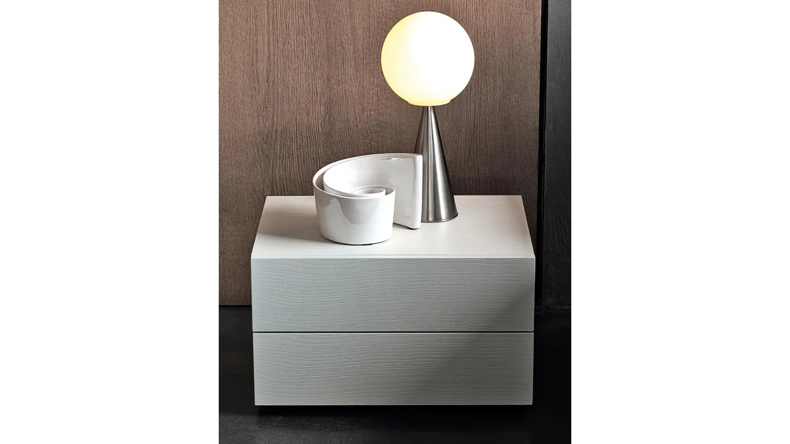 Cube nightstand in lacquered oak by Giellesse