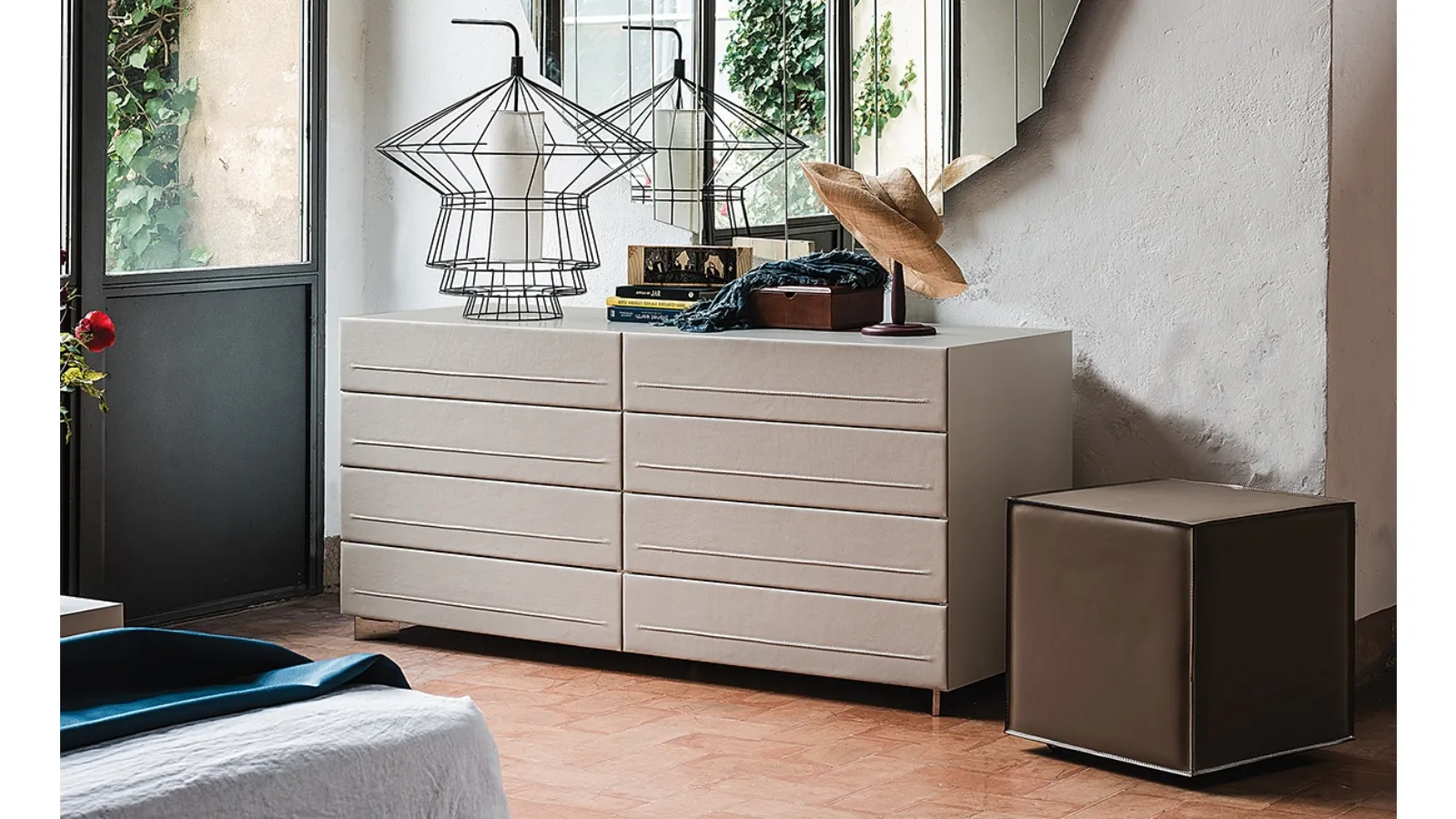 Dyno Chest of Drawers in Leather-Covered Wood by Cattelan Italia
