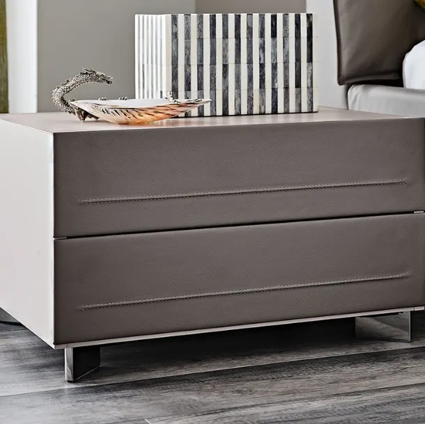 Dyno nightstand in wood covered with leather by Cattelan Italia