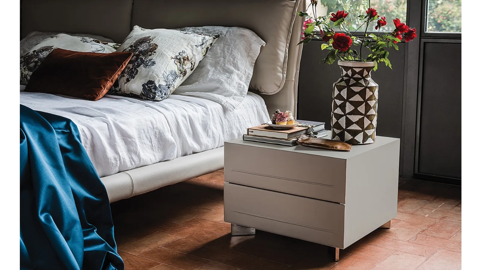 Dyno bedside table in leather-covered wood by Cattelan Italia