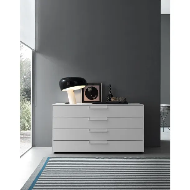 Flat chest of drawers in lacquered wood by Giellesse