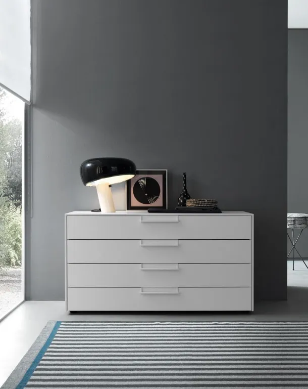 Flat chest of drawers in lacquered wood by Giellesse