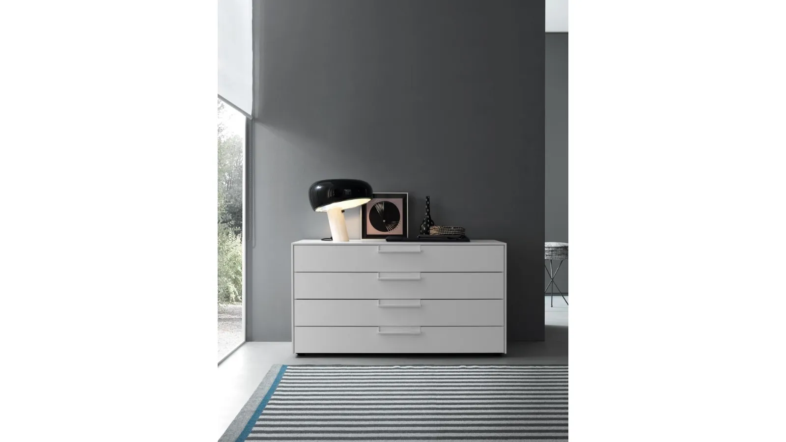 Flat chest of drawers in lacquered wood by Giellesse