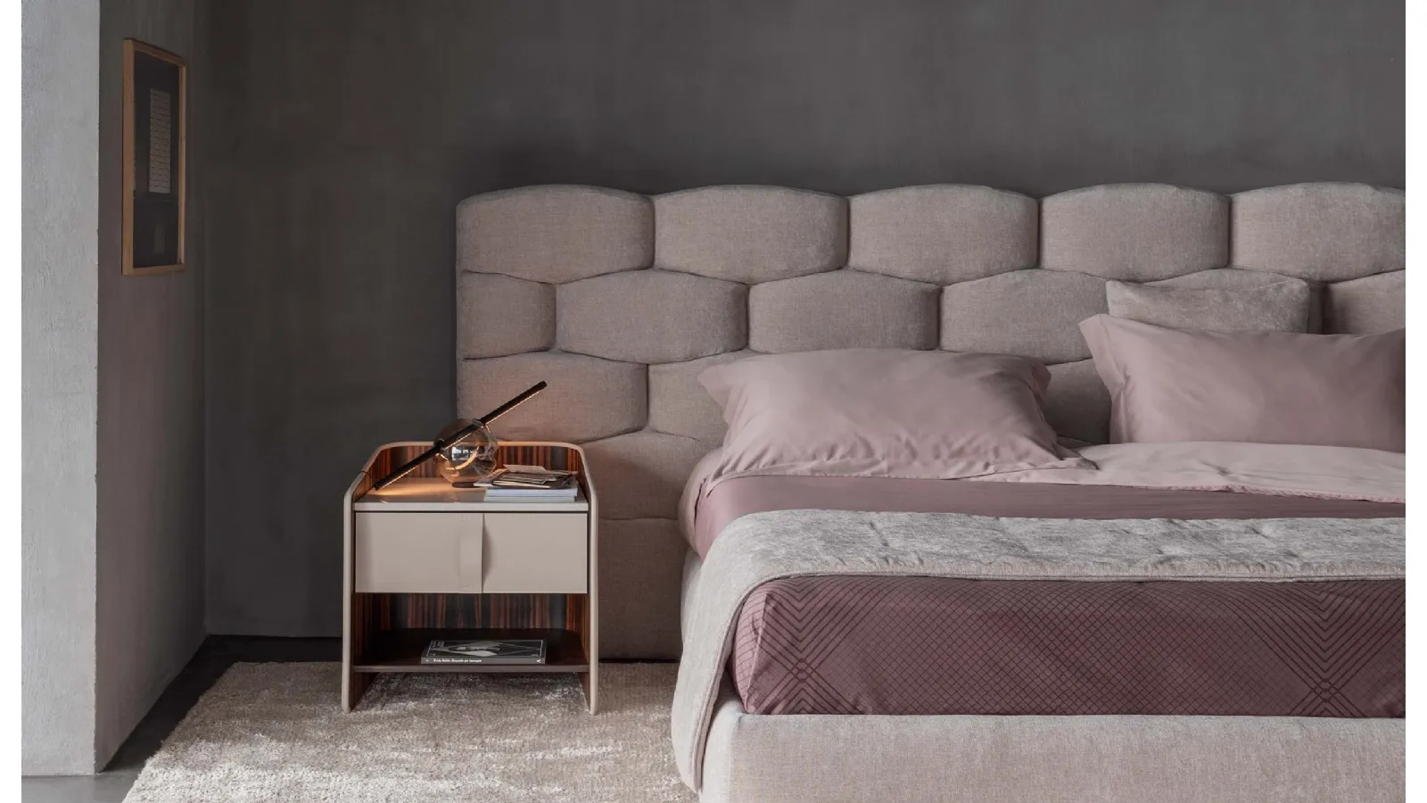 Gentleman bedside table upholstered in leather by Flou