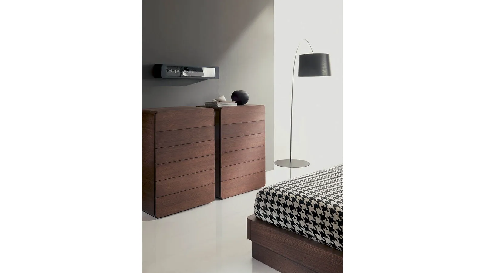Wooden chest of drawers with rounded edges Icaro by Fimar