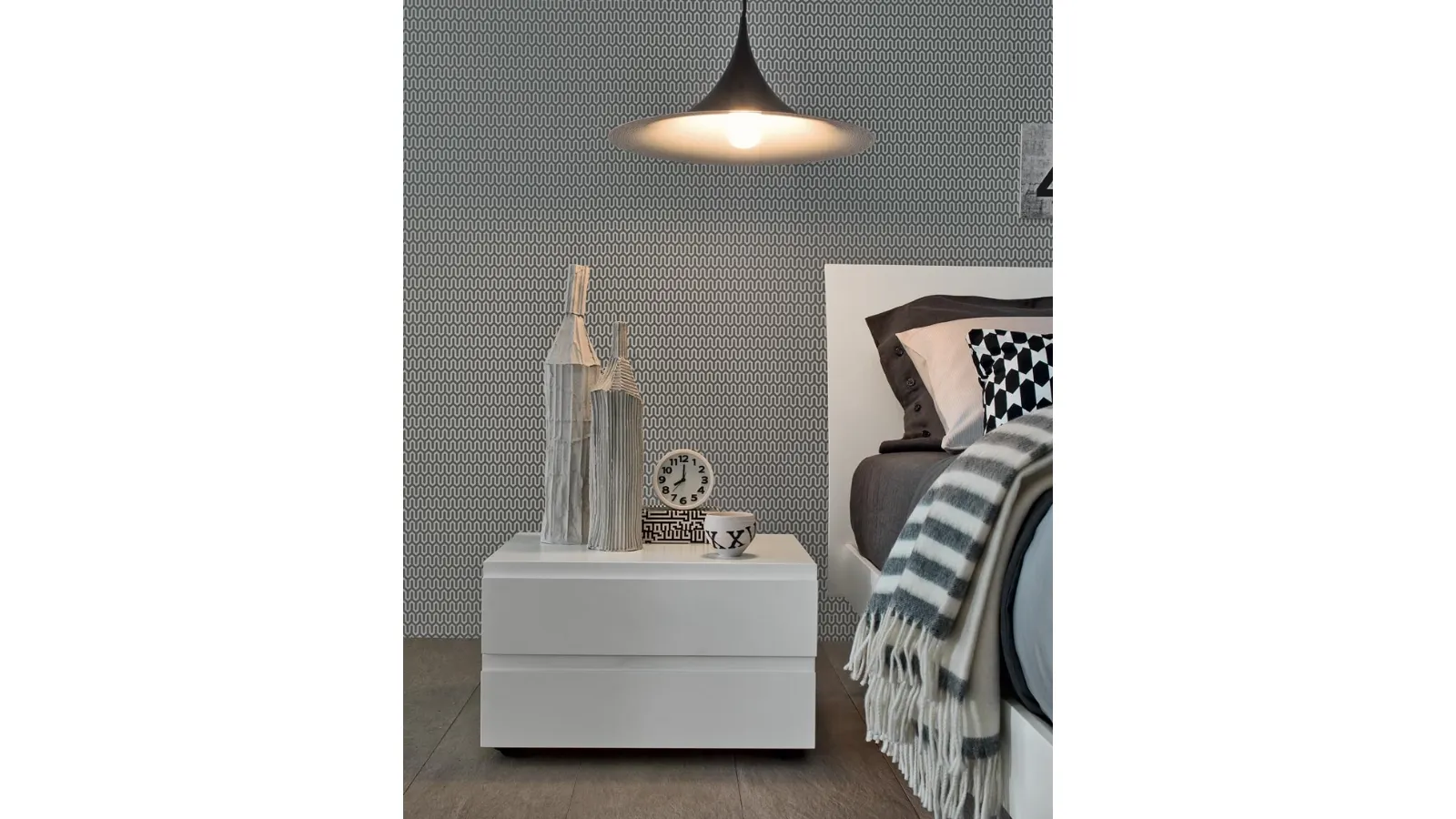Joy Bedside Table in Lacquered White Wood by Giellesse