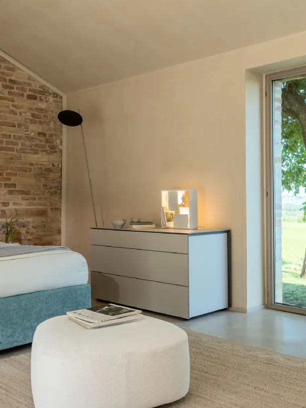 Juta chest of drawers in matte lacquer by Flou