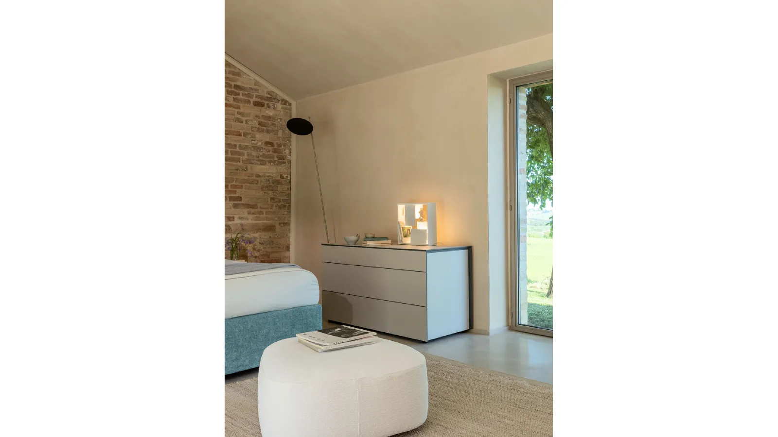 Juta chest of drawers in matte lacquer by Flou