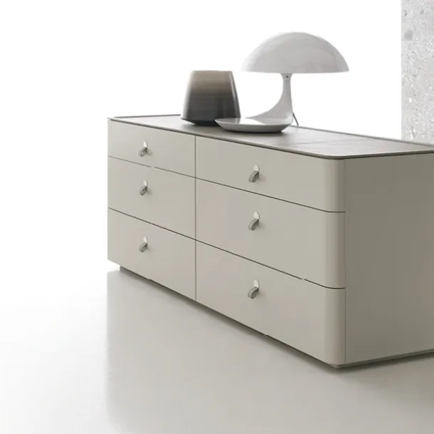 Kube chest of drawers in matte lacquer by Alivar