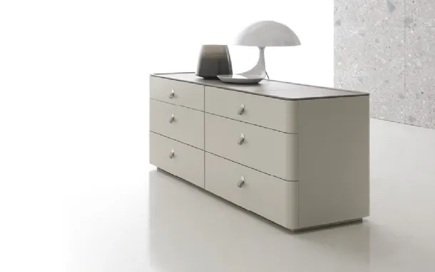 Kube chest of drawers in matte lacquer by Alivar