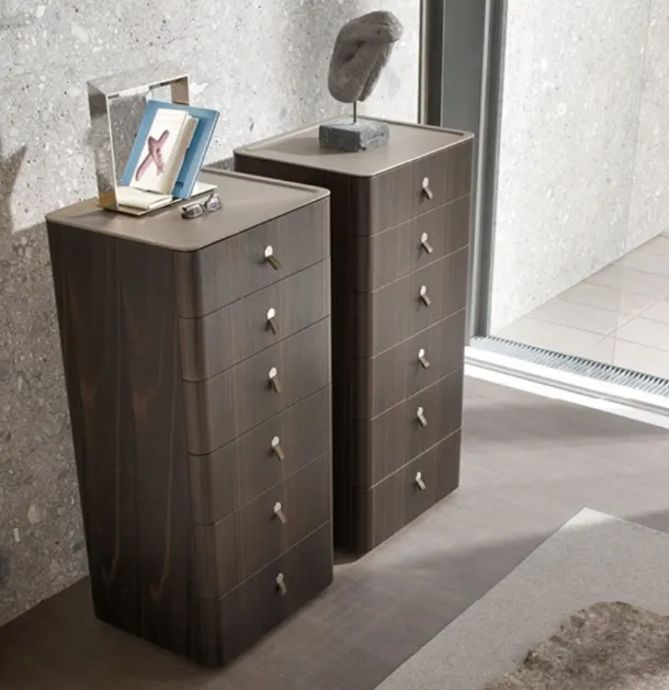 Kube Chest of Drawers in Alivar Oak