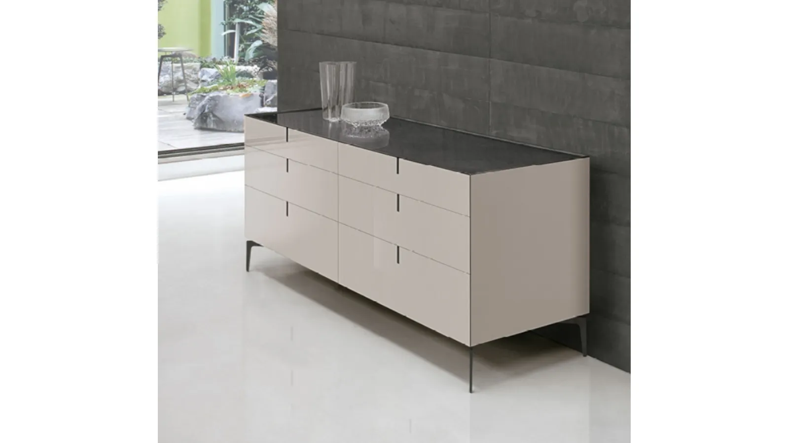 Meridien chest of drawers in glossy lacquer by Alivar