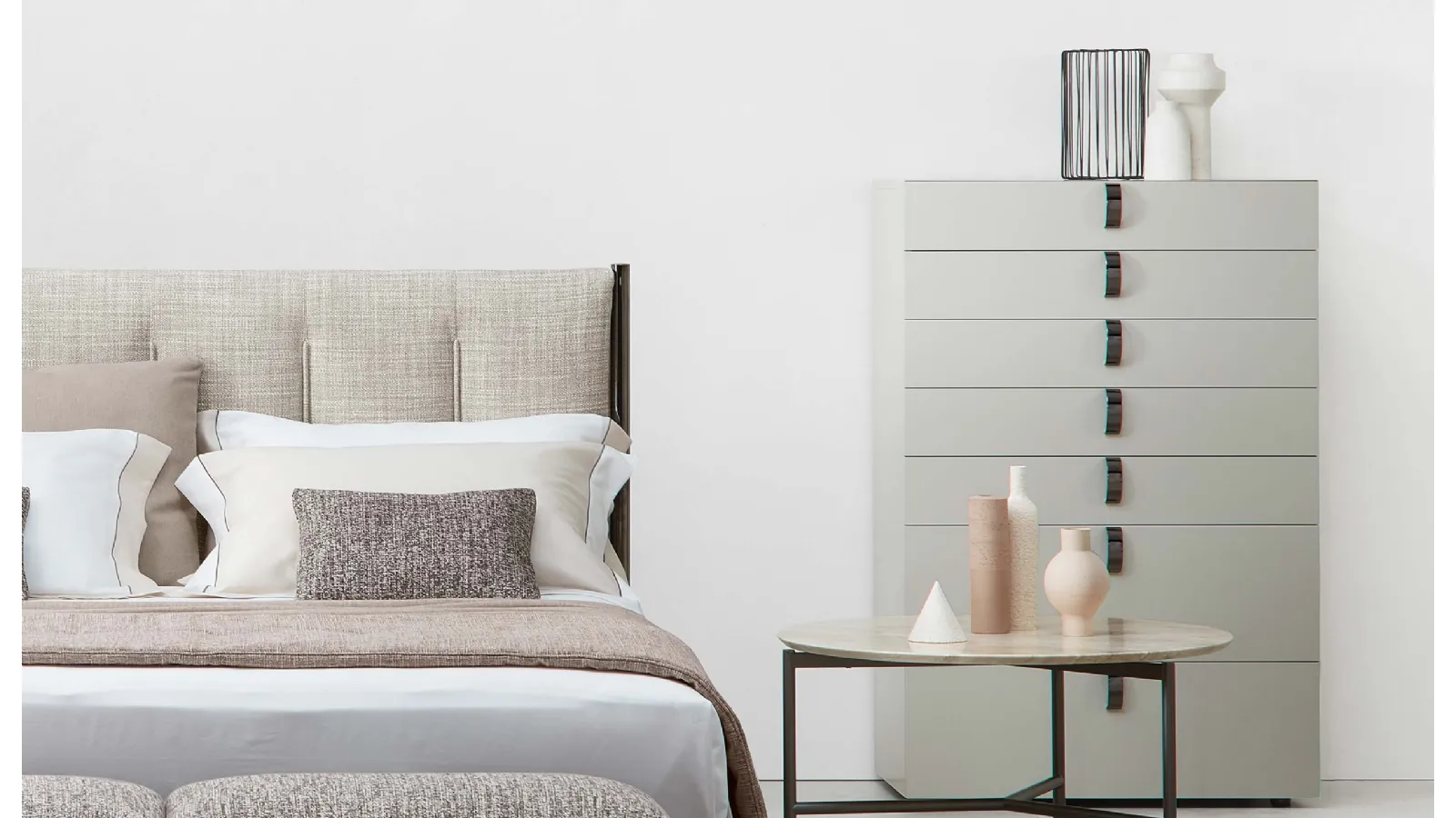 Splendor Chest of Drawers in Matte Lacquer by Flou