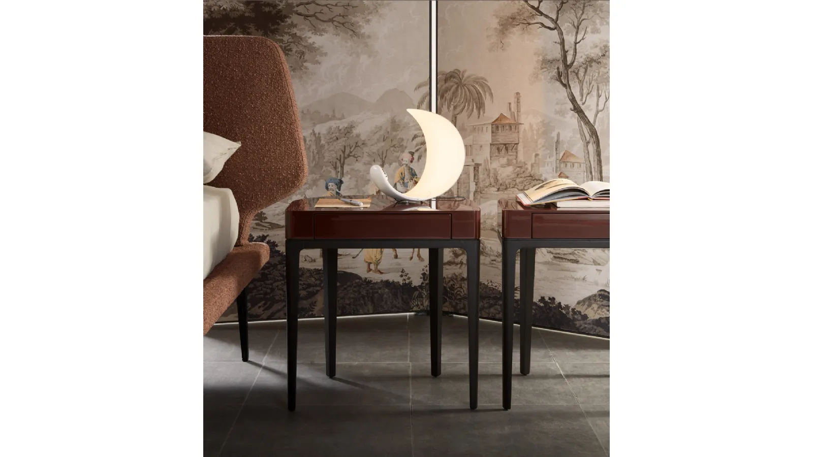 Lacquered bedside table Vic by Lema