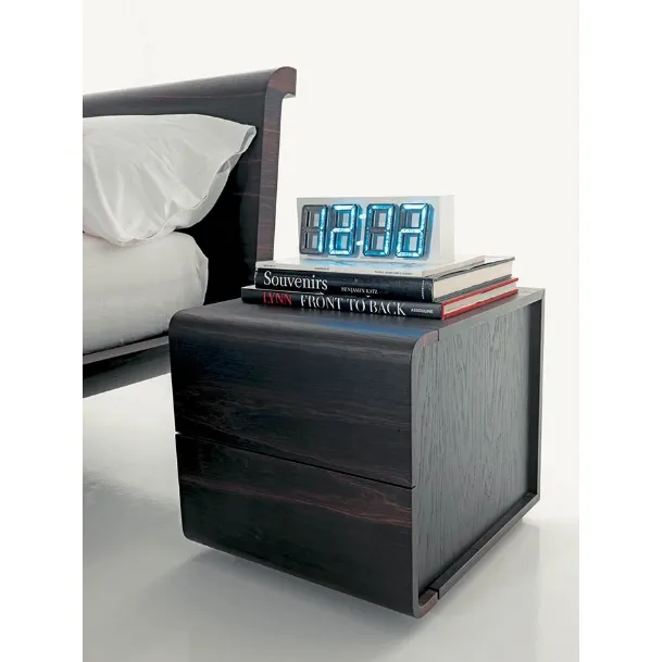 Volo Nightstand in Fimar Wood