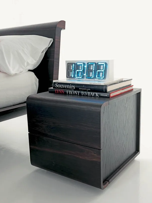 Volo Nightstand in Fimar Wood