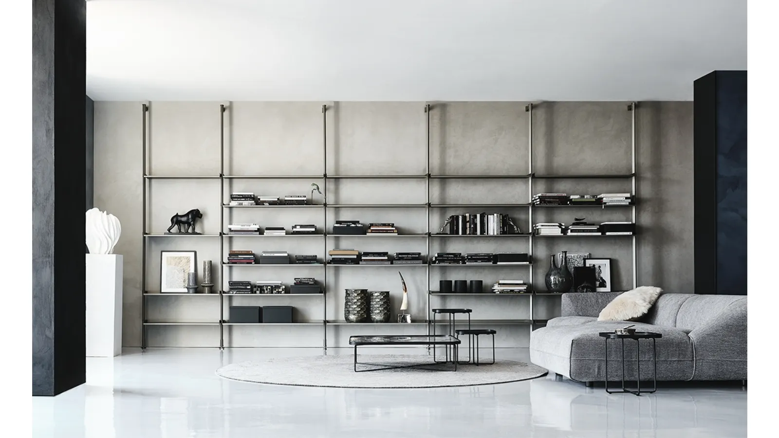 Freeway wall-mounted bookcase by Cattelan Italia
