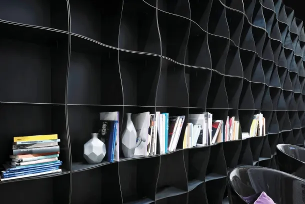 Iron - IC Bookshelf in painted metal by Ronda Design