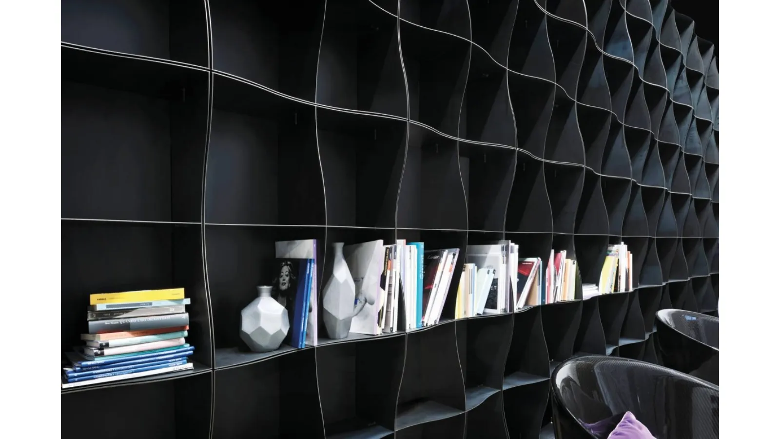 Iron - IC Bookshelf in painted metal by Ronda Design