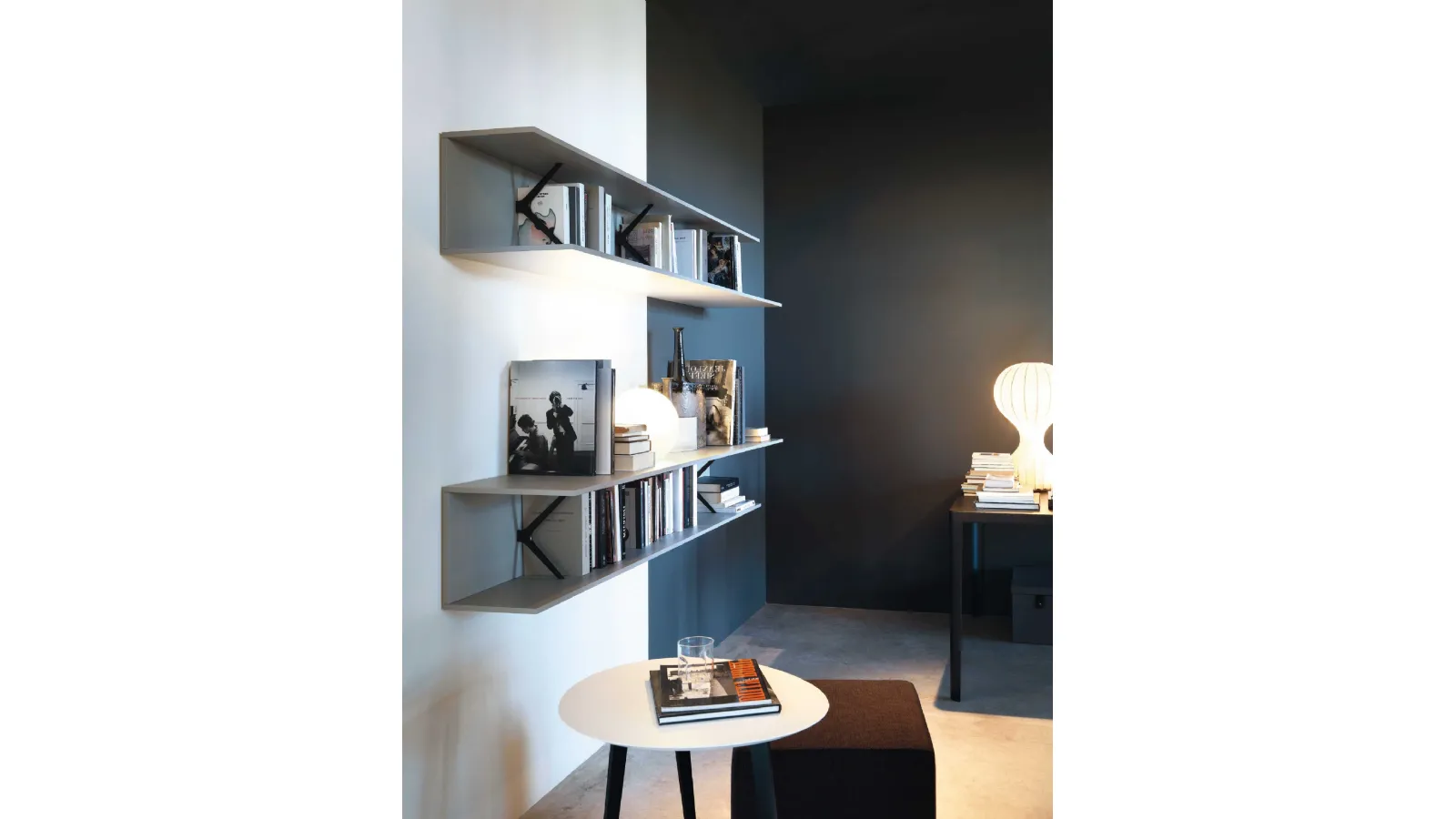 Mimì floating bookshelf by Lema