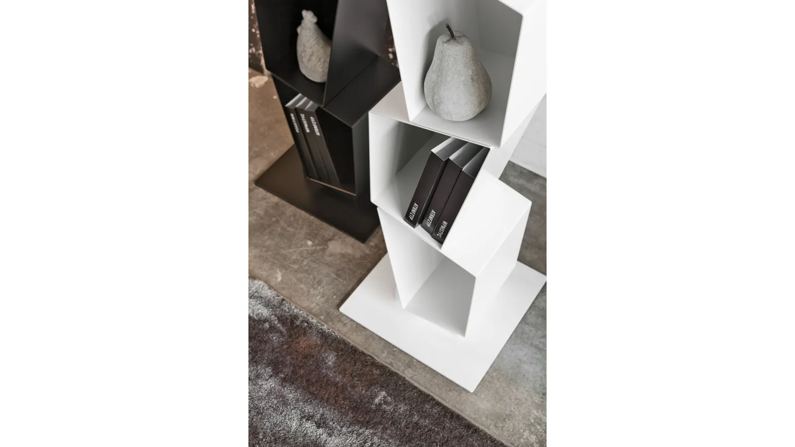 Modular Bookshelf by Su di Ronda Design